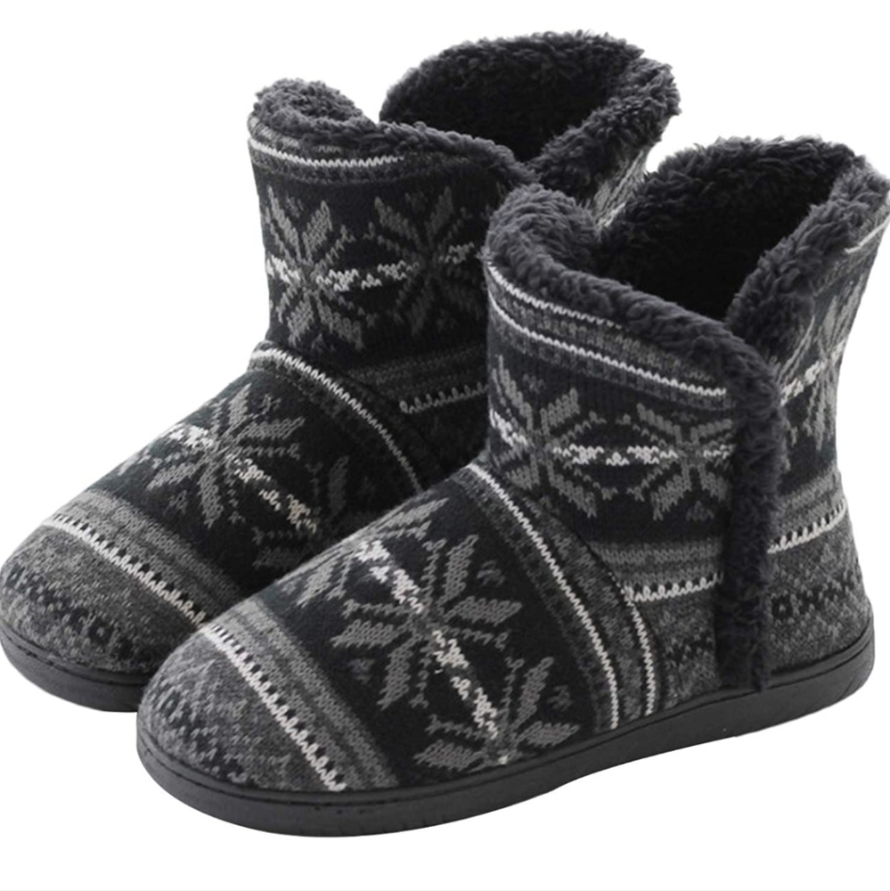 Clobeau women's bootie slippers size 6-7